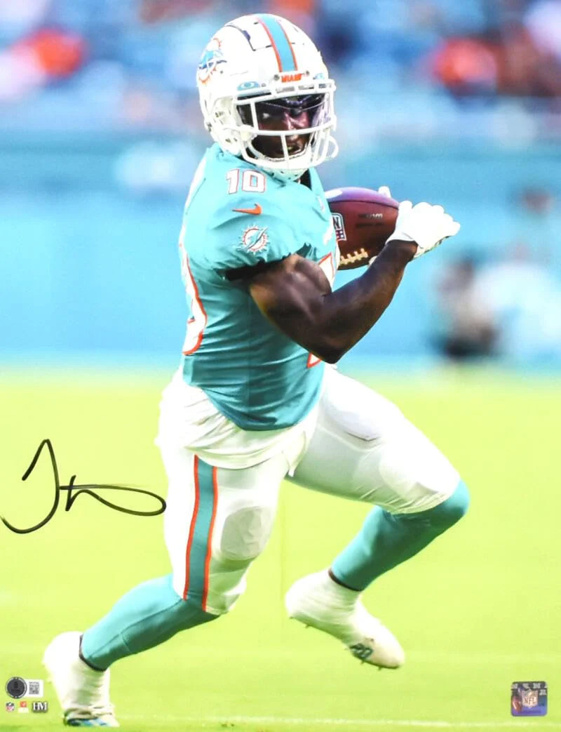Tyreek Hill Autographed Dolphins 16x20 Teal Jersey Photo- Beckett W Holo *Black - Image 4