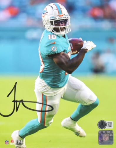 Tyreek Hill Autographed Miami Dolphins 8X10 Teal Jersey Photo- Beckett W Holo - Image 3