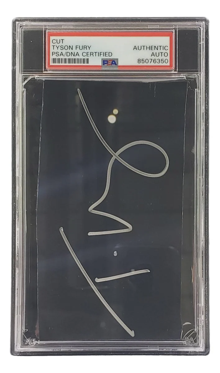 Tyson Fury Signed Slabbed Boxing Cut Signature PSA/DNA 85076350 - Image 4