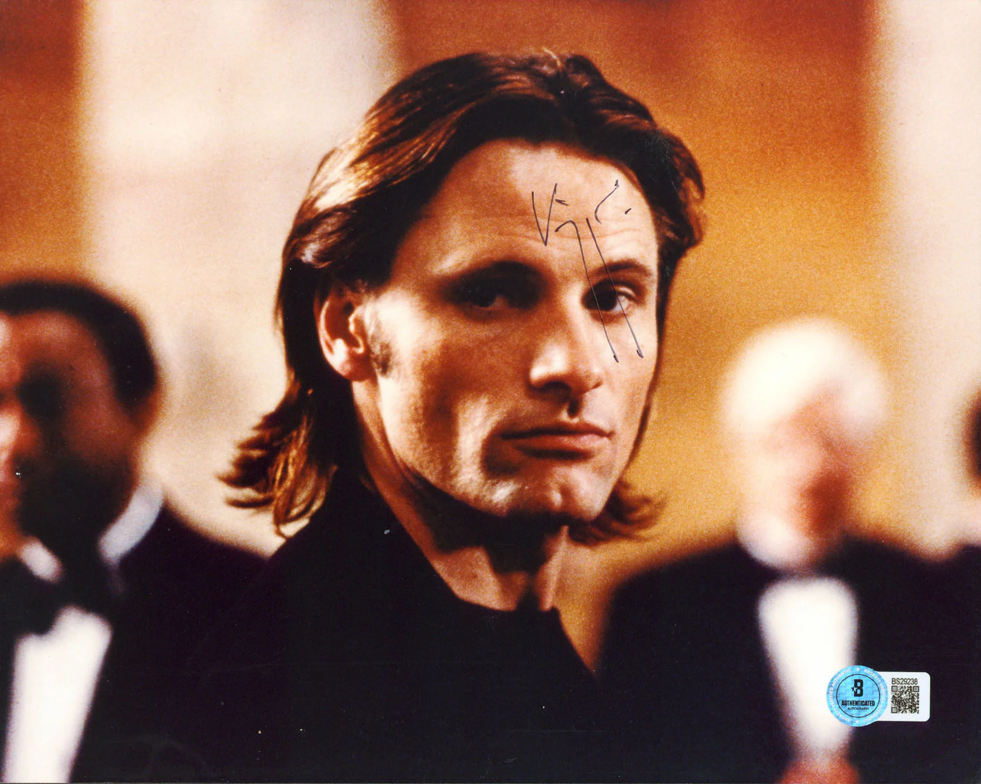 Viggo Mortensen A Perfect Murder Authentic Signed 8x10 Photo BAS #BS29238 - Image 2