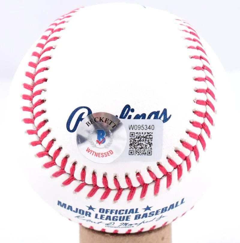 Vladimir Guerrero Sr. Autographed OML Baseball w/ HOF 18-Beckett W Holo - Image 6