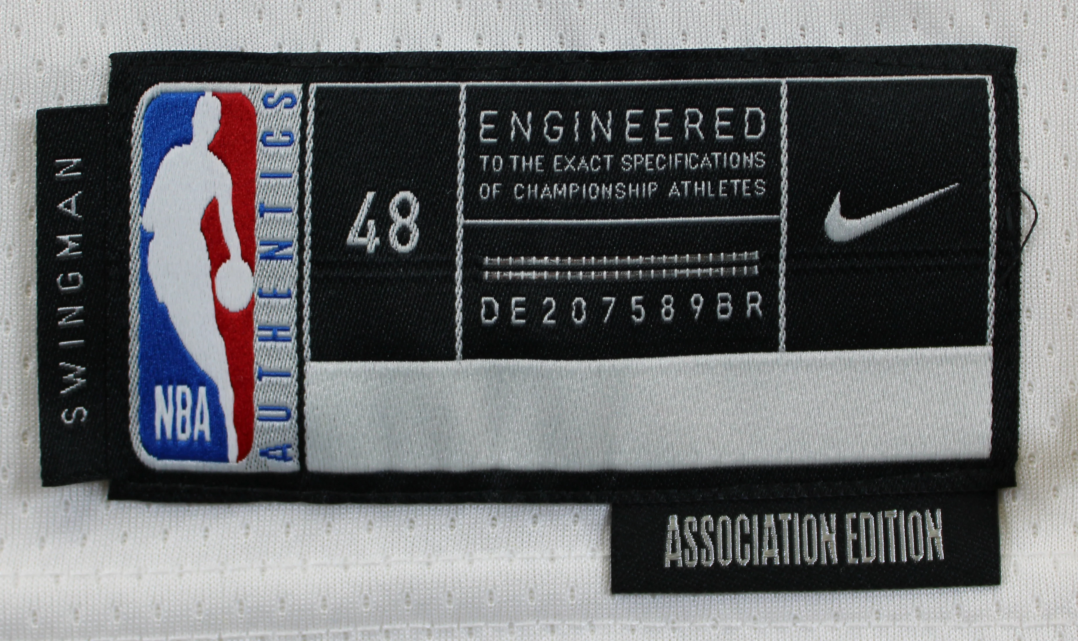 Warriors Stephen Curry Signed White Nike Association Edition Swingman Jersey BAS - Image 7