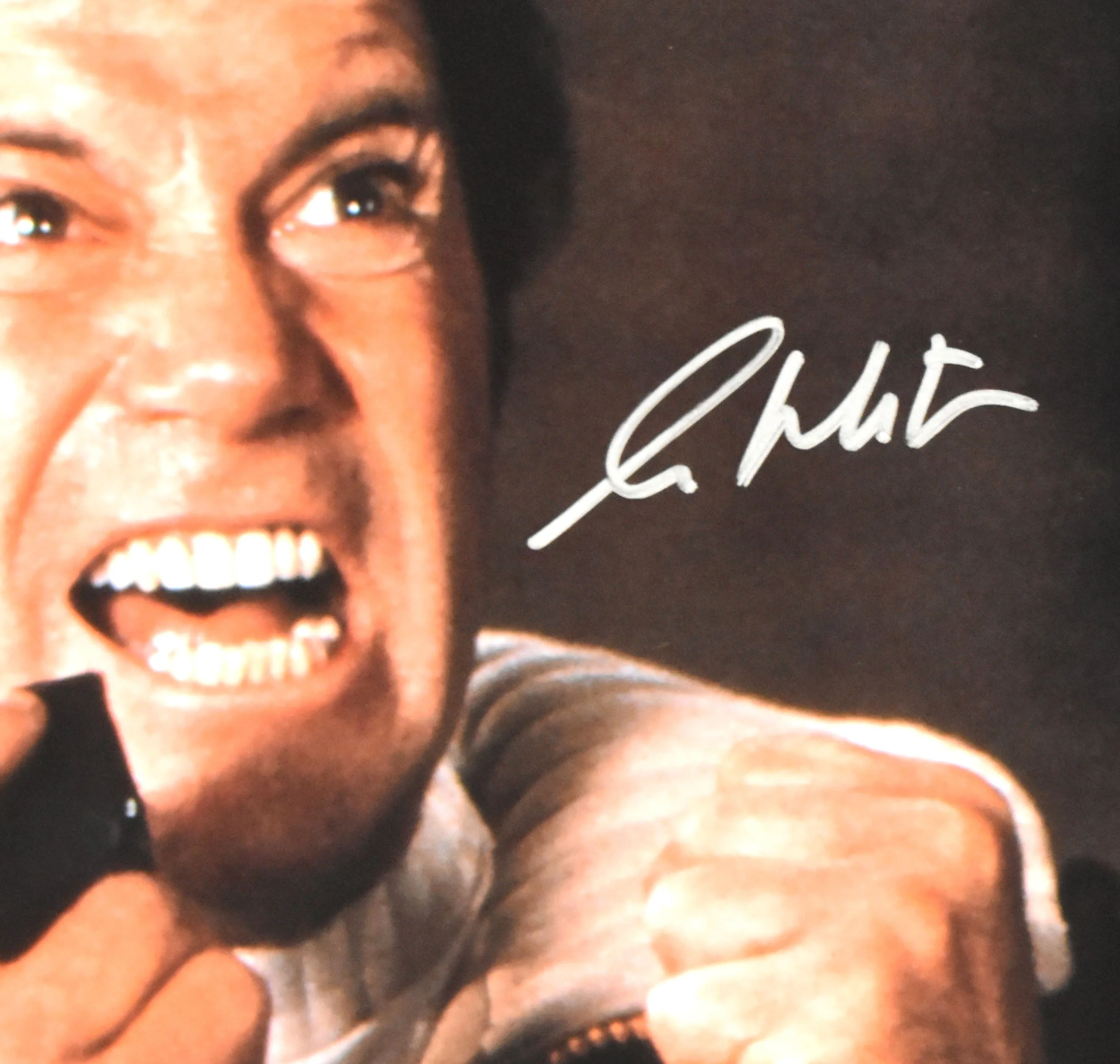 William Shatner Autographed Star Trek 16x20 Close Up Photo - Beckett W Hologram - Image 2