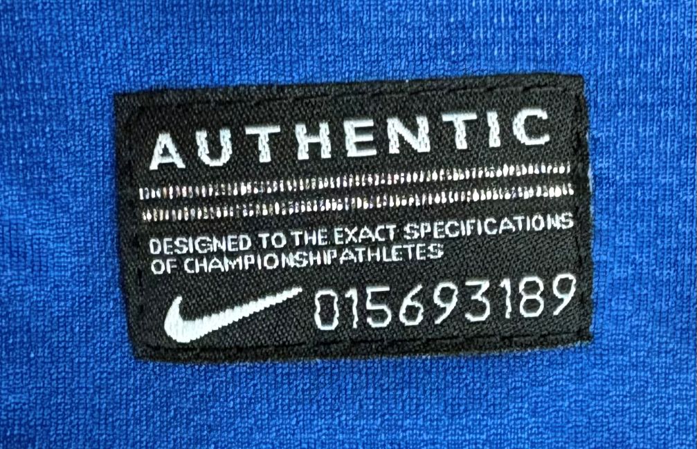 Xavi Signed Barcelona 2010/11 Nike Soccer Jersey BAS - Image 4